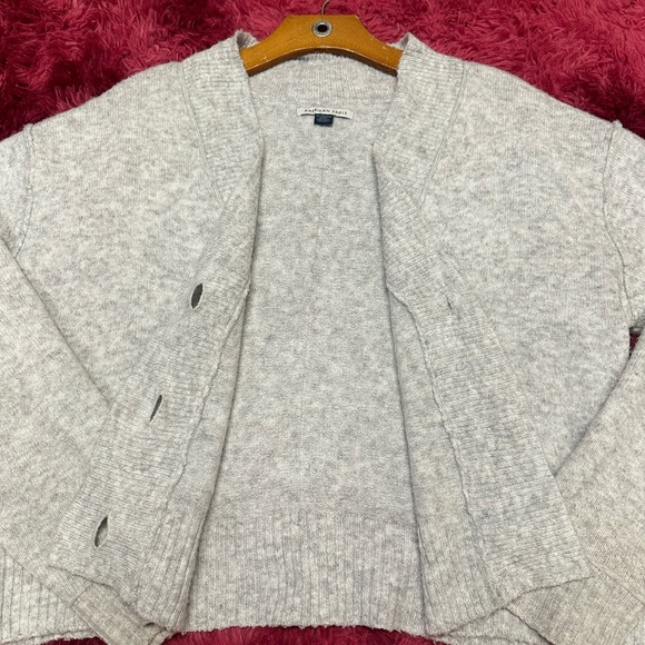 Light grey American Eagle button cardigan - Picture 3 of 3